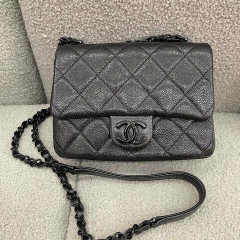 【經典款】香奈兒 Chanel So Black 方胖子 黑色 荔枝牛皮 黑扣