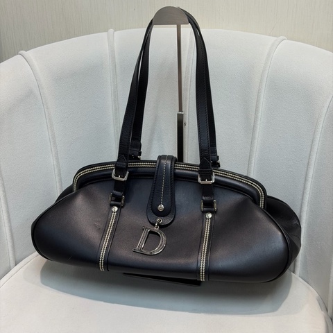 DIOR 中古黑色餃子包 XC827