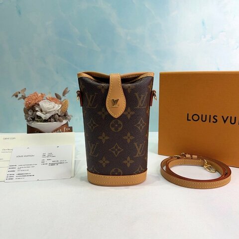 LV Fold Me手機斜背薯條包
