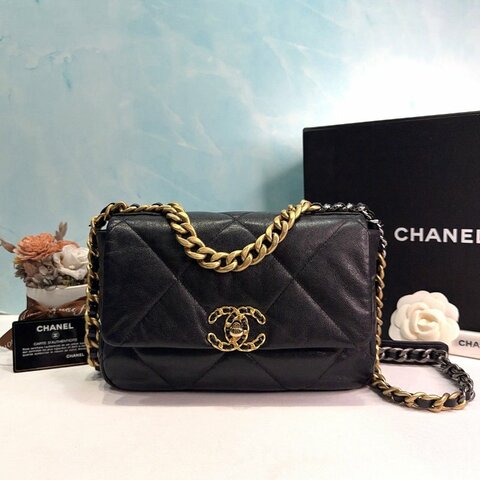CHANEL 19黑金小款口蓋包