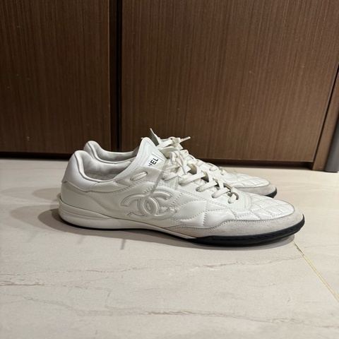 CHANEL G45839 Quilted CC Logo 白色小牛皮球鞋 39.5