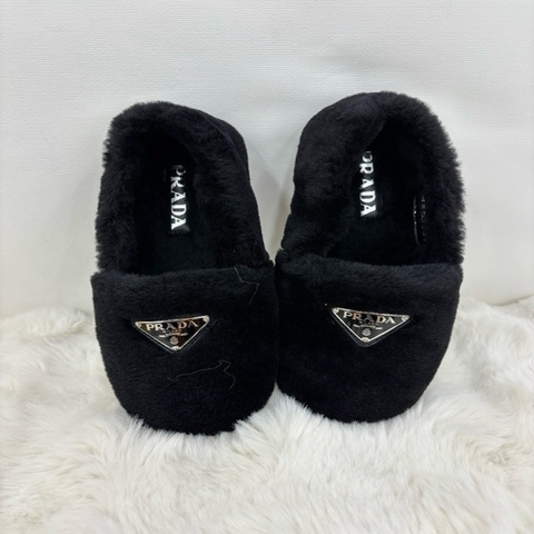 Prada 普拉達 三角標 黑色毛絨平底鞋 34.5碼 全新