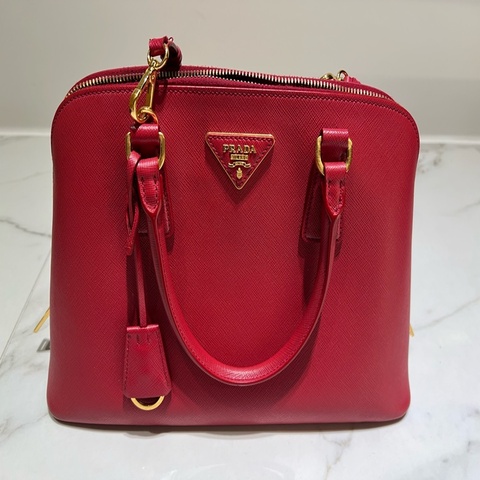 近全新 二手Prada紅色 經典貝殼包 SAFFIANO 防刮牛皮 手提包 斜背包 肩背包