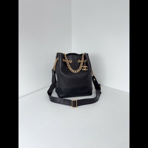 99♥️Chanel 黑金水桶包 菱格紋雙C大吊墜