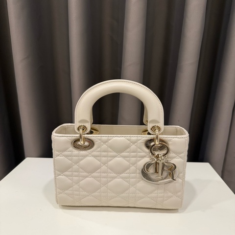 （全配美包）Dior迪奧 lady dior黛妃包小號奶白