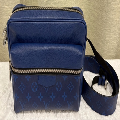 💙 Louis Vuitton Outdoor Messenger Taigarama 藍色郵差包/斜背包