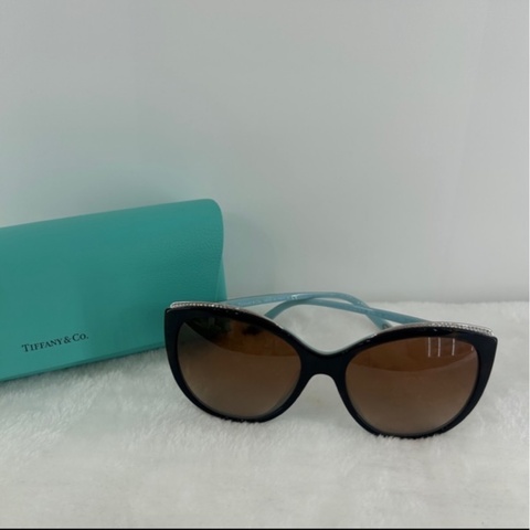 Tiffany & Co. 蒂芬妮 貓眼水鑽墨鏡