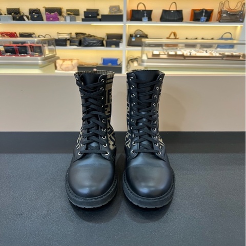 Fendi芬迪ankle boots經典老花黑色滿印馬丁靴 98新