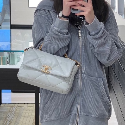 全新全配🩵#香奈兒 #霧霾藍 #19bag小號 #晶片款