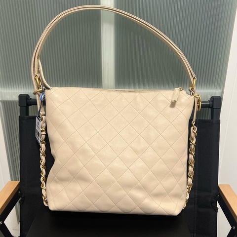 CHANEL 25s 嬉皮包 hobo 中號 奶茶色 芯片款