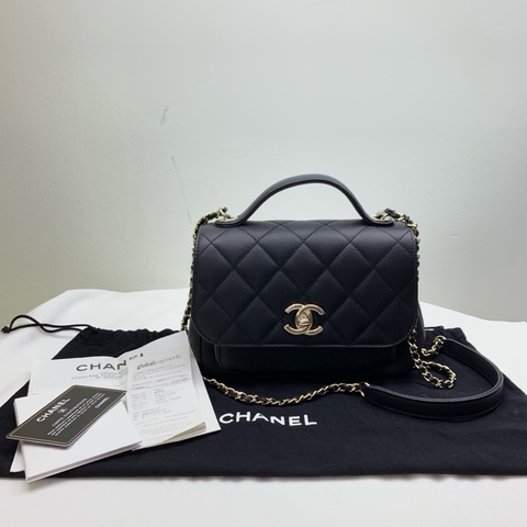 香奈兒/Chanel 荔枝牛皮黑色郵差包 黑金 有卡