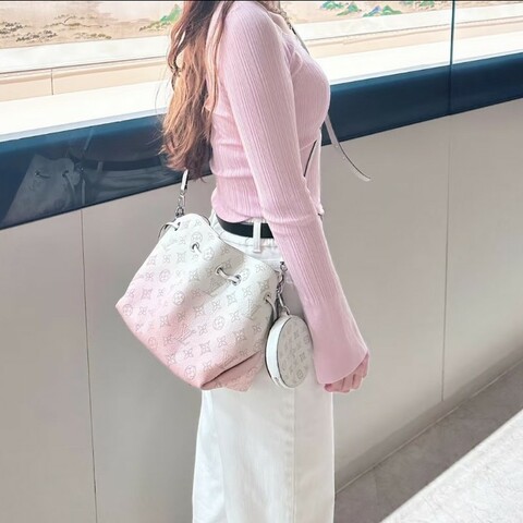 LV路易威登 漸變色Bella月光女神水桶包 98新✨️