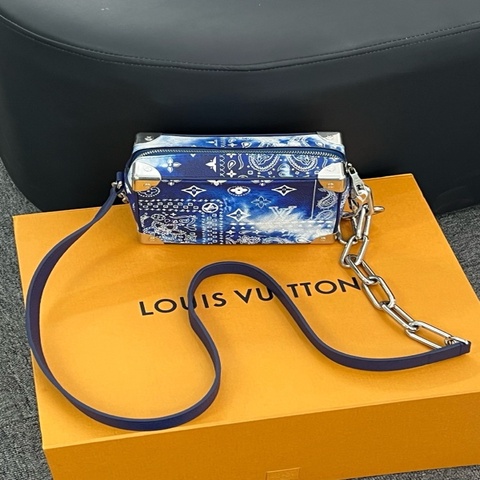 LV 路易威登  男包 Bandana 芯片款