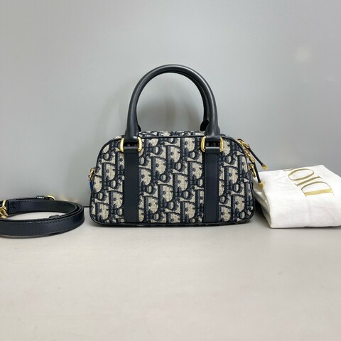 Dior 老花刺繡迷你保齡球包