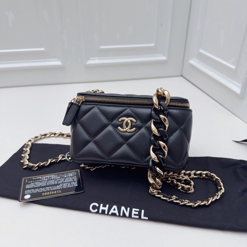 9899新Chanel香奈兒 22C 黑金羊皮琺瑯扣鏈條包，化妝盒31開，牛仔內襯  尺寸：9.5x17x8cm 附件：卡