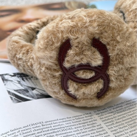 Chanel 經典logo棕色毛絨絨耳罩