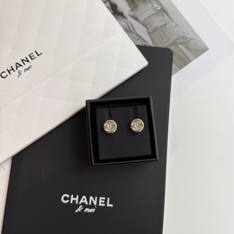 chanel 圓形小金豆耳環