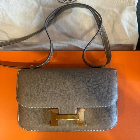 HERME’S mini Constance 19 大象灰金釦