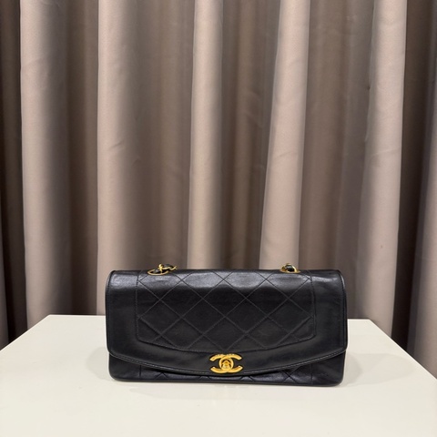 Chanel 菱格羊皮皮革Vintage Diana Bag