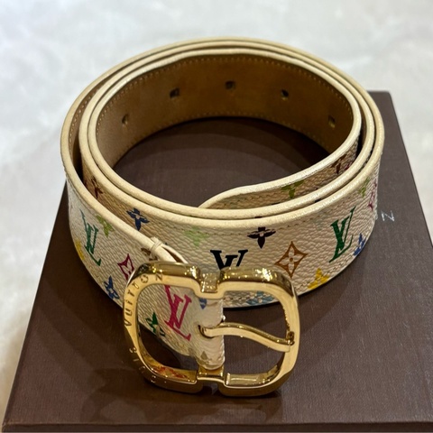LV M9585 村上隆白彩腰帶