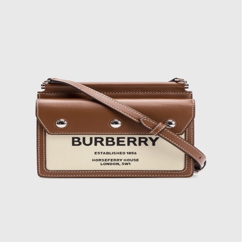 全新有吊牌 Burberry 迷你 米白拼棕 帆布 斜背包 側背包 Mini Horseferry Print Title Bag With Pocket Detail 80146111