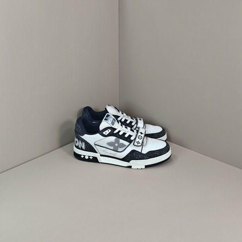 LV 路易威登 Louis Vuitton  Trainer魔術貼 黑白熊貓尺碼UK8
