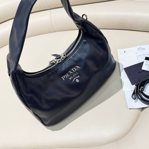 Prada 牛皮Hobo腋下包 黑色