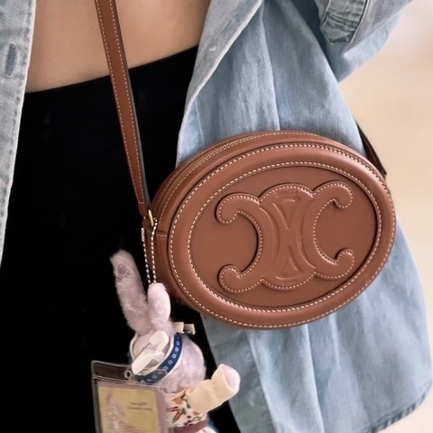 celine  賽琳 焦糖色小圓餅 21編碼 好成色 單品