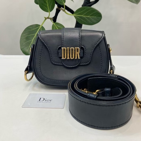 超美🖤#DIOR #黑色 #小豬馬鞍包 #小號