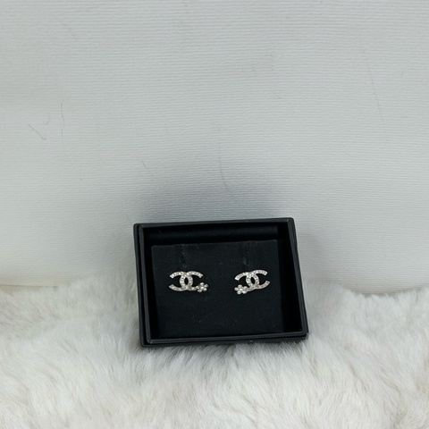 Chanel 香奈兒 雙C閃鑽小花耳釘