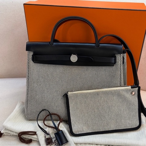 Hermes   愛馬仕 herbag31 熊貓拼色手提單肩斜挎包  U刻  配件塵袋 子袋 鎖 鑰匙   31*25*14