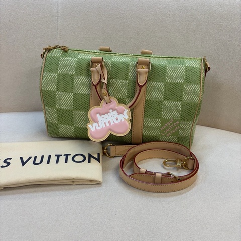 LOUIS VUITTON LV 路易威登 x Tyler 聯名款 徽標印花拉鍊開合 皮革 手提斜挎單肩旅行包