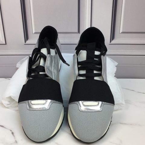 99新Balenciaga 巴黎世家 銀色 牛皮 織物 女士 拼色 便鞋/休閒... 鞋面材質:織物/牛皮 鞋底材質:橡膠   碼數36
