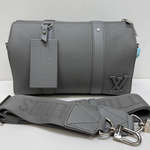 路易威登 Louis Vuitton Keepall尺寸  27 x 17 x 13