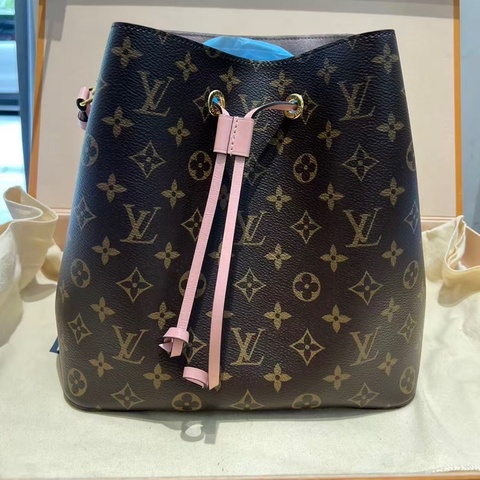 LV 路易威登 粉水桶包 26*26*17.5