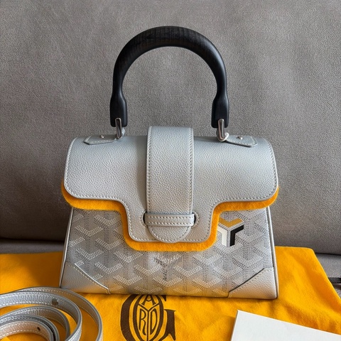 （未使用)Goyard Saigon mini銀色