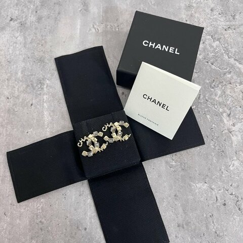 Chanel 方塊雙C耳環