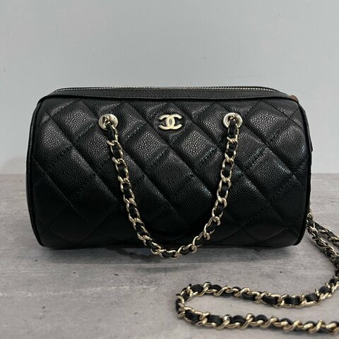Chanel 牛皮荔枝保齡球包