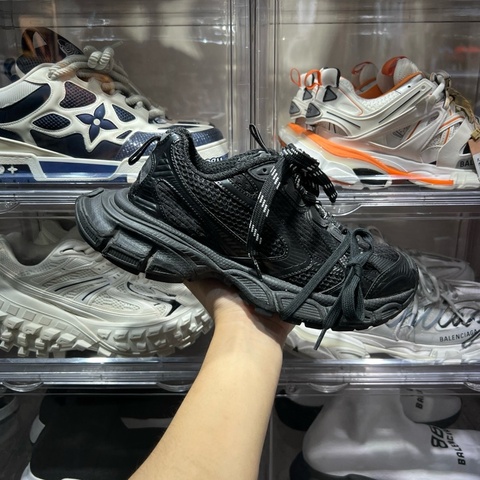 巴黎世家 3xl 黑色Eu39