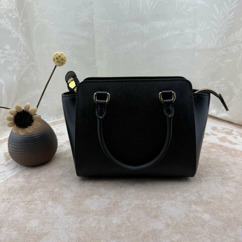 正品 Prada 黑色迷你手提斜挎殺手包