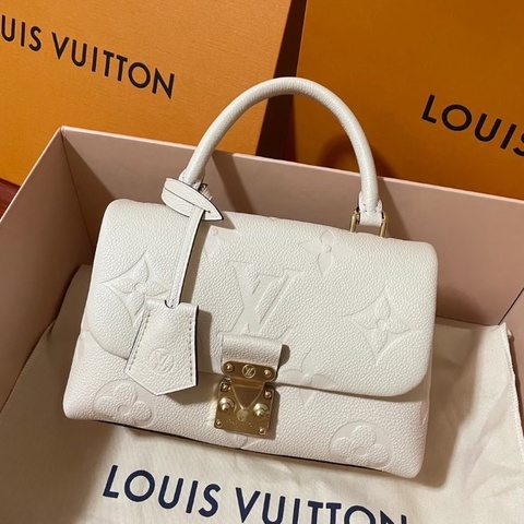 閒置帶膜全配🤍✨#LV #Madeleinebb #奶油白晶片款 #有背帶 #專櫃原價10.1萬