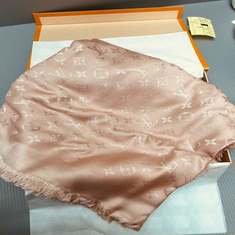 lv圍巾