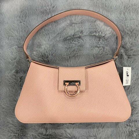 Ferragamo 肩背腋下包