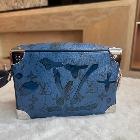 路易威登/Louis Vuitton Soft Trunk M22588    Monogram Aquagarden 藍色盒子包