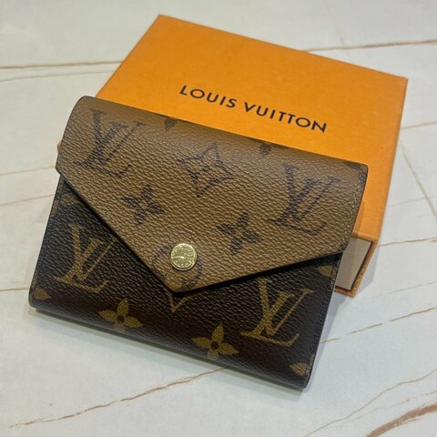 LV M81557 經典VICTORINE雙色帆布三折短夾