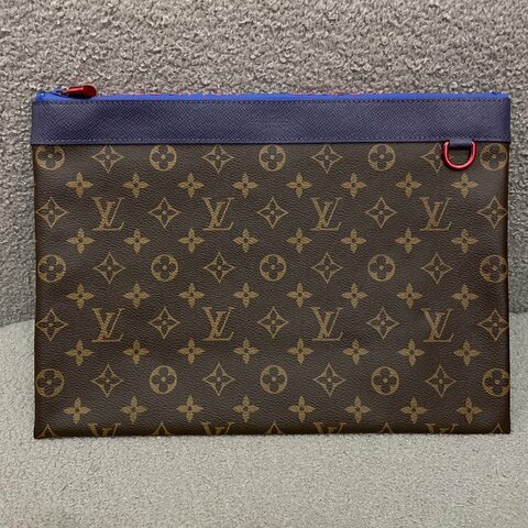 路易威登 Louis Vuitton Logo 手拿包 M63048 啡色老花拼藍邊 PVC皮 幻彩紅五金｜全新