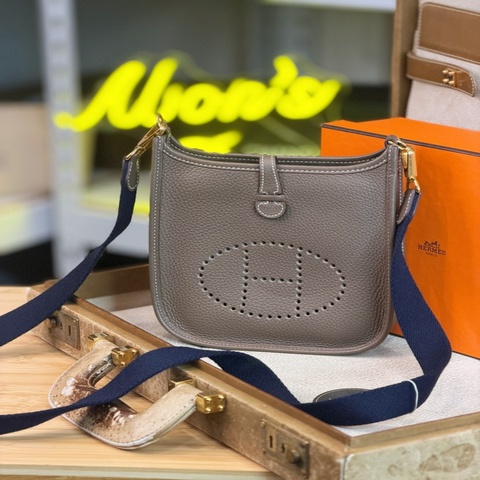 上架中🔑Hermès Evelyn 16 大象灰