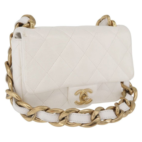 香奈兒 (CHANEL) 絎縫鏈條肩背包，白色皮革，金色 CC 標誌，貨號 202072SAM