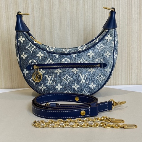 LV 藍色漸變牛仔 丹寧loop 豌豆月亮包 芯片款 時髦牛仔  尺寸：23*6*13