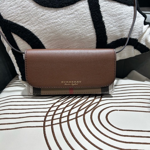 Burberry crossbody bag